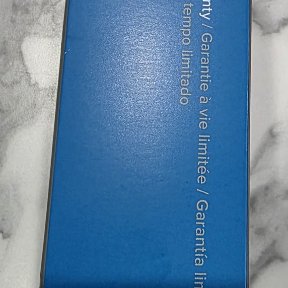 GoPro Dual Charger + Enduro Batteries - Picture 5 of 6